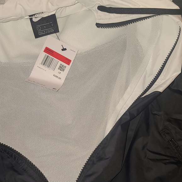 Nike Jacket - Picture 9 of 13